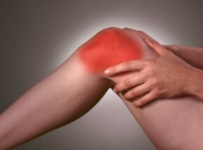 The symptom of osteoarthritis is intense pain in the knee area